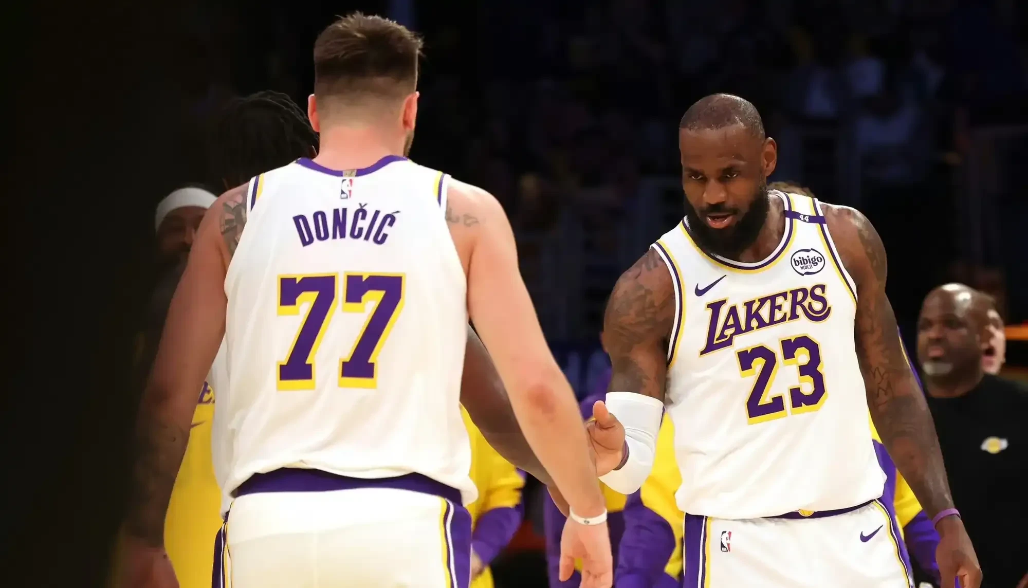 问鼎国际-关于浓眉哥重要时刻出色防守，拜仁带队取胜！再创辉煌时刻的信息