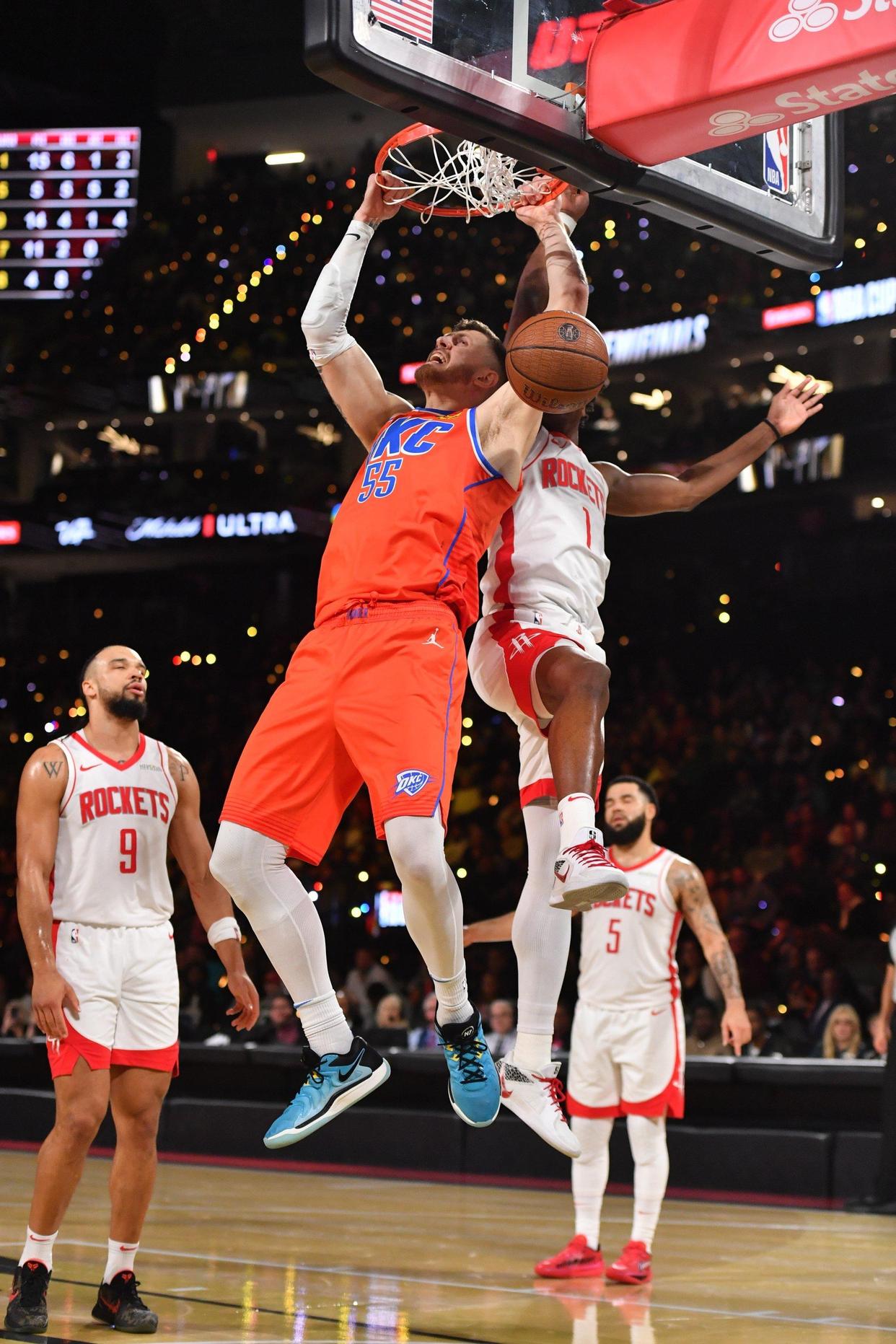 问鼎国际-包含休斯敦火箭迎NBA常规赛关键赛，国际比赛日回应争议，媒体盛赞，控场能力受关注的词条