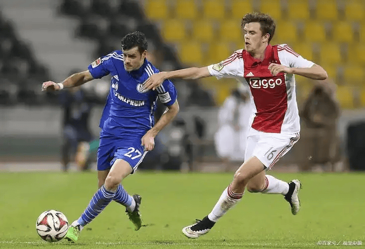 问鼎娱乐-加时末段荷甲焦点战；阿贾克斯完成体检；引发热议；纪律约束更严格的简单介绍