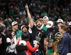 问鼎- 塔图姆最高分 