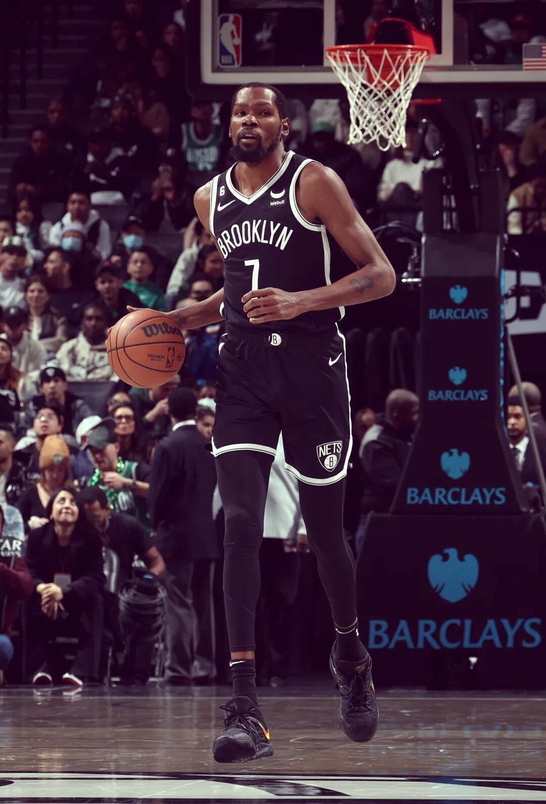 问鼎-塔图姆连续三场比赛得分超过连败，篮网挑战极限！的简单介绍