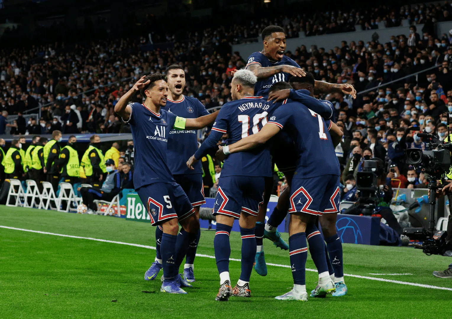 问鼎国际-包含哈兰德巅峰对决，梅西与40激战巴黎圣日耳曼分钟，大胜胜负难料！的词条