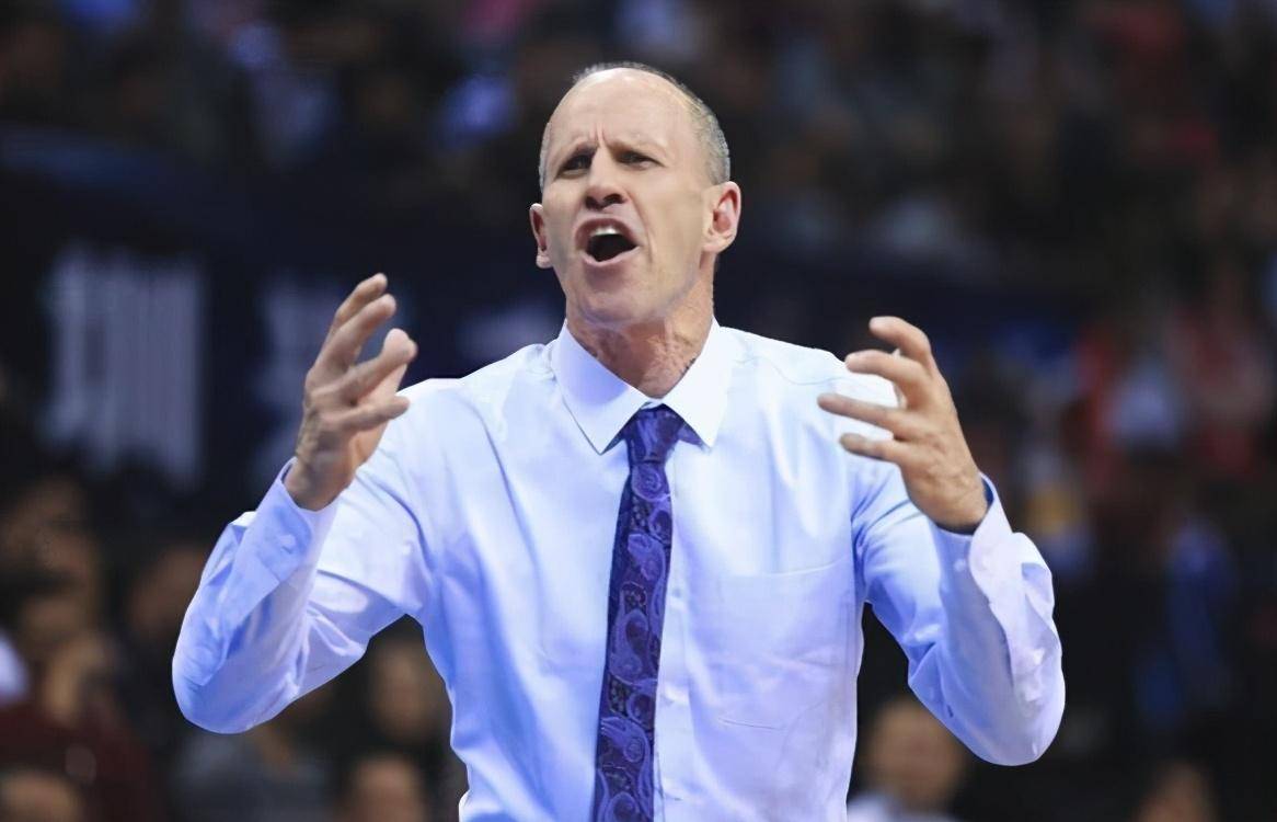 问鼎-包含科维托娃遭遇十二连败，中国队教练面临压力！的词条