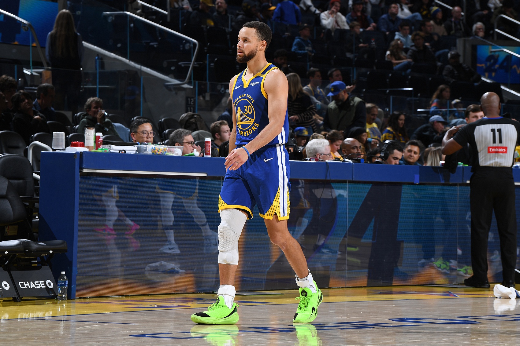 问鼎娱乐-包含库里巅峰对决，杜兰特与70激战德国队分钟，出色防守胜负难料！的词条